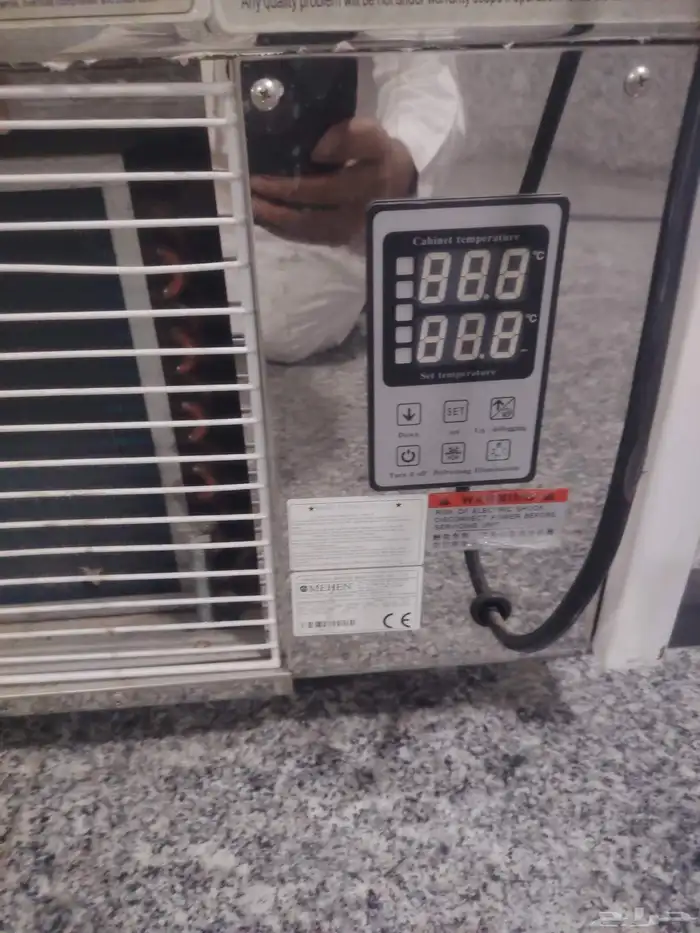 ثلاجه عرض جيلاتو 6