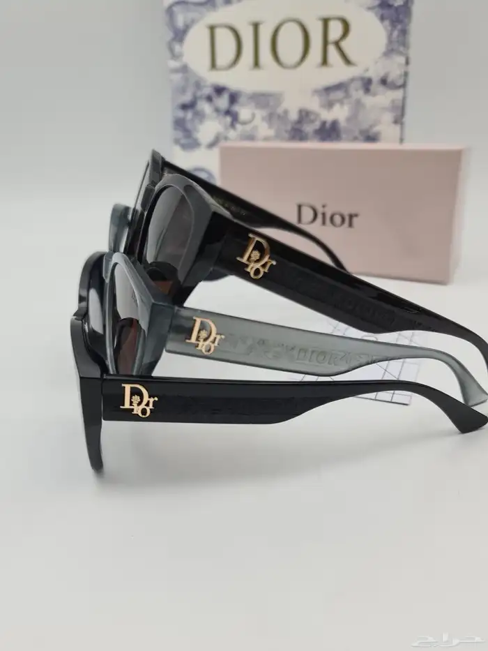 نظارات نسائي بكامل الملحقات 30