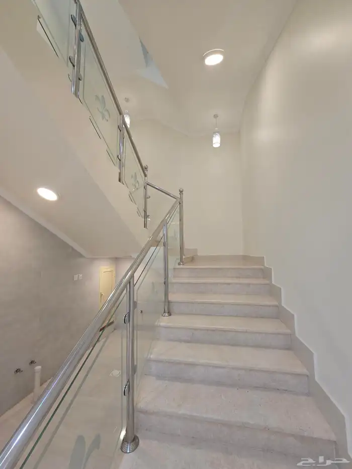 للبيع فيلا دورين وملحق تشطيب ممتاز 15