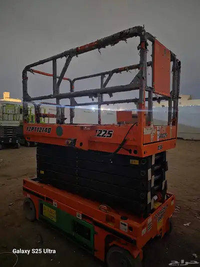 سيزرلفت للايجار رافعات مقصيه 12متر للايجار سيزرات لفت كهرباء index