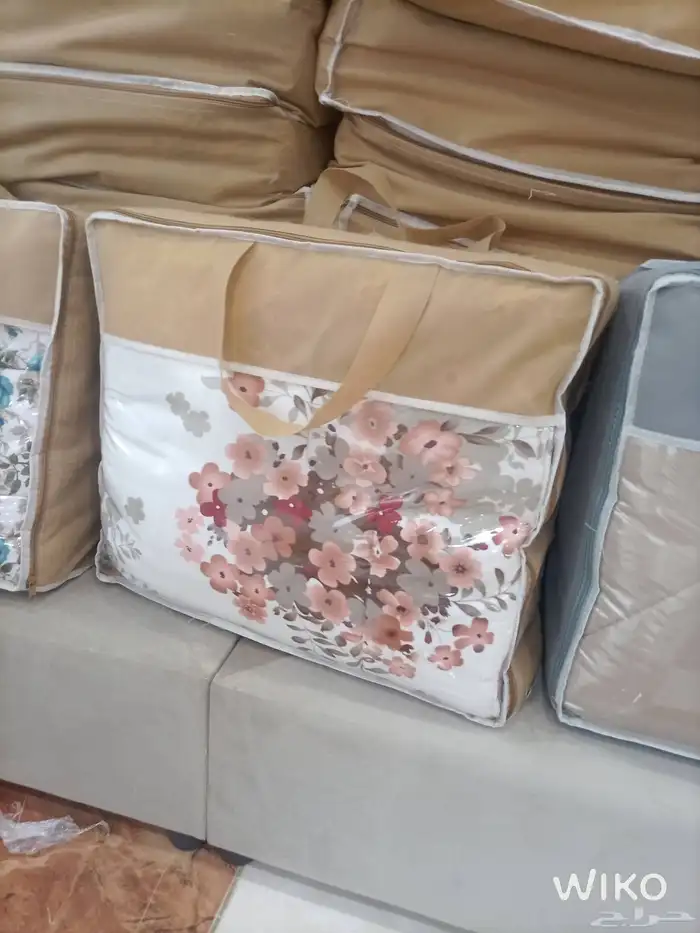 بطانيات شراشف ملاحف مخاد 1