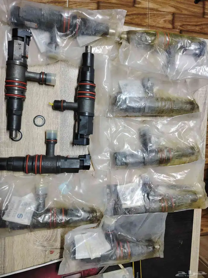 للبيع بخاخات ديزل MTU جديدة 1