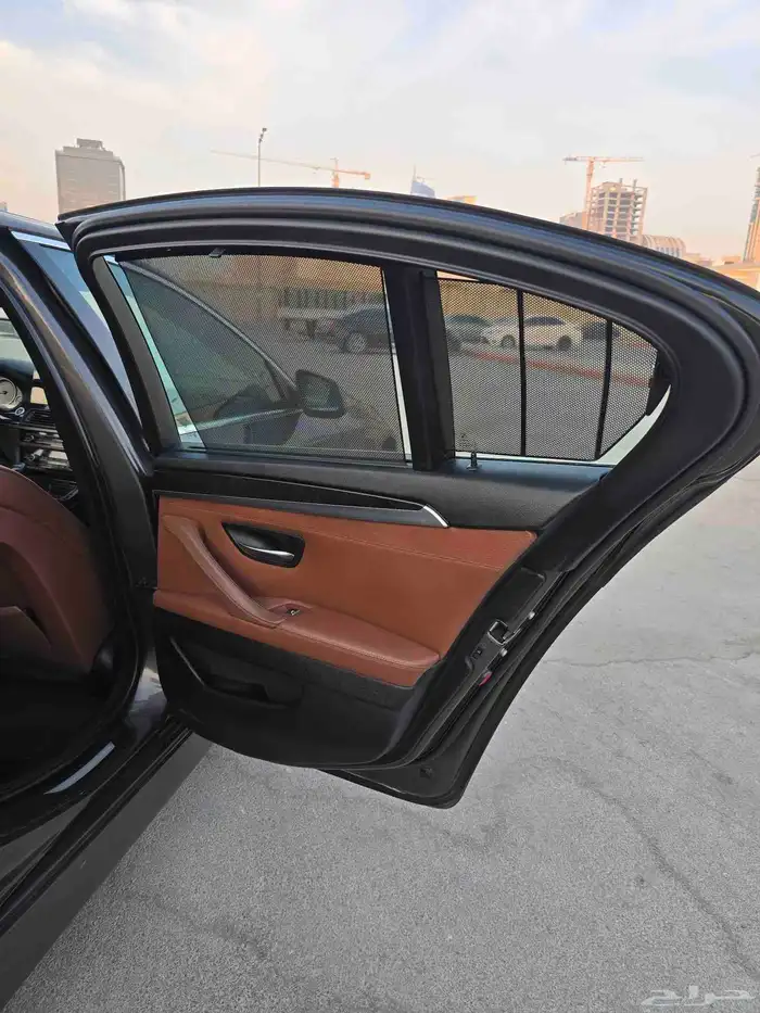 بي ام - BMW 530i 2013 فل كامل   نظيفة جدا   صيانة وكالة 19
