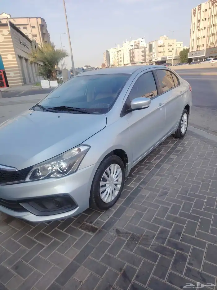 سوزوكي شياز 2023السياره وكاله 4