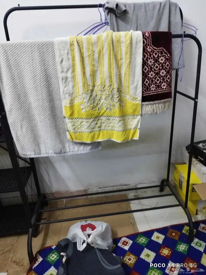 متفرقات للبيع ( استاند مطبخ علاقة ملابس طاوله صغيره ك 1