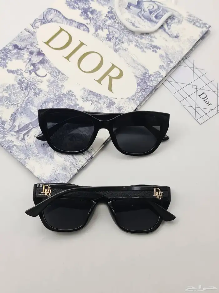 نظارات نسائي بكامل الملحقات 32