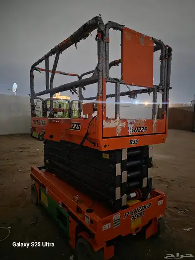 سيزرلفت للايجار رافعات مقصيه 12متر للايجار سيزرات لفت كهرباء index