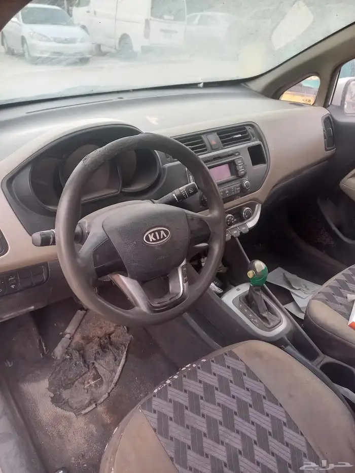 لبيع قطع غيار كياء ريو 2013 5