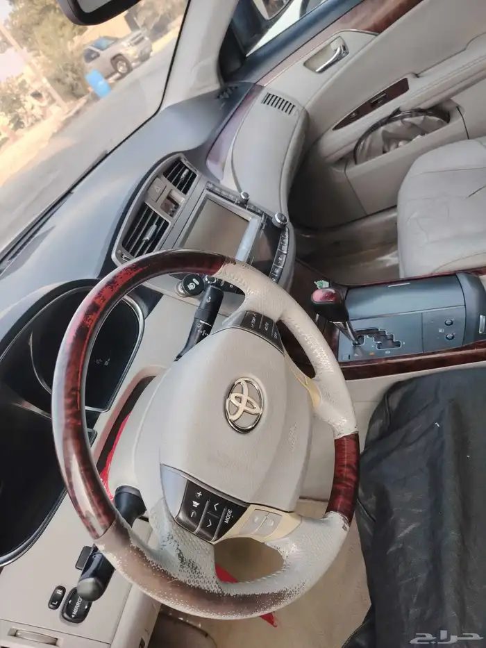 تويوتا افلون 2011 2