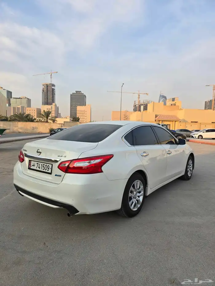 نيسان ألتيما 2017 ستاندرد ممشى 130 ألف فقط نظيفة جدا 3