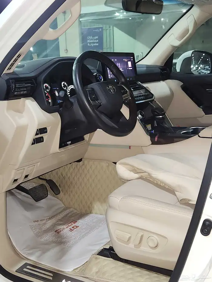 لاندكروزر 2023 GXR-4 8