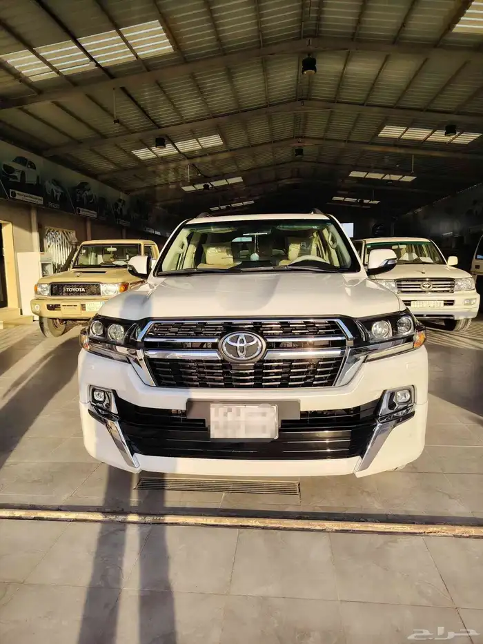 تويوتا لاند كروزر جراند تورنج 2021 0