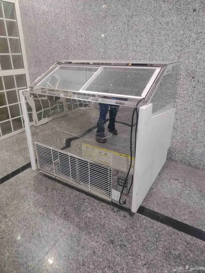 ثلاجه عرض جيلاتو 0