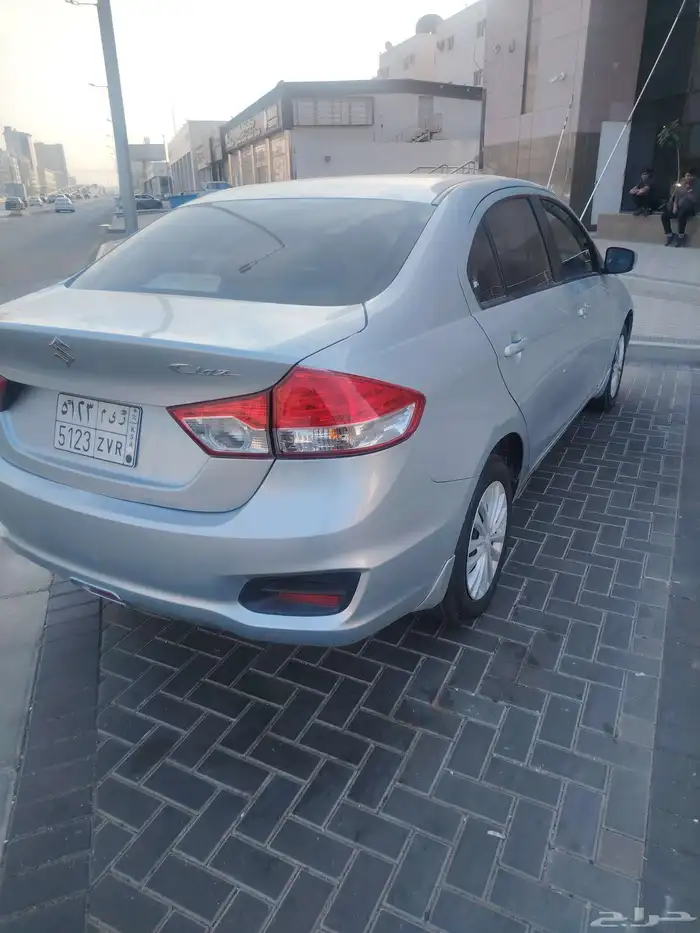 سوزوكي شياز 2023السياره وكاله 2