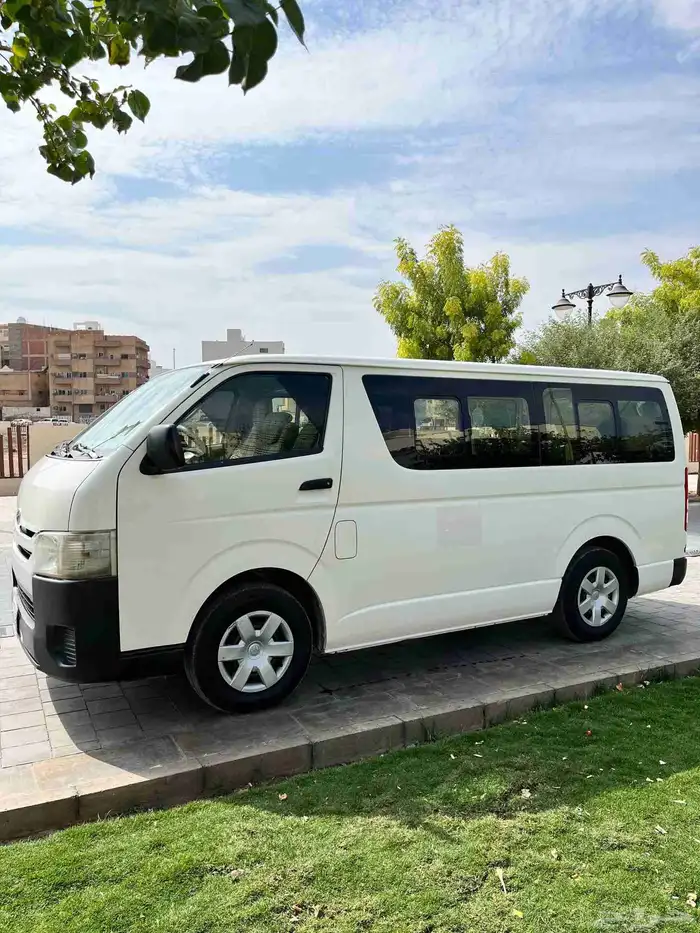 باص هايس تويوتا 17