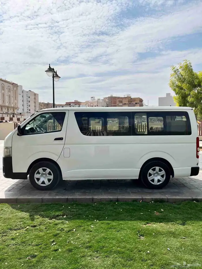 باص هايس تويوتا 16