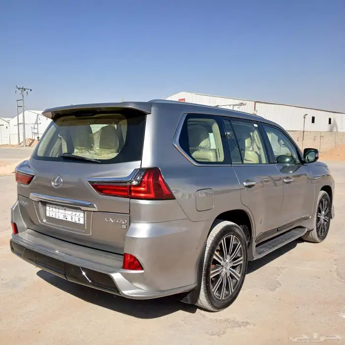 جيب لكزس 2018 LX سعودى - بدى ومحركات شرط 41