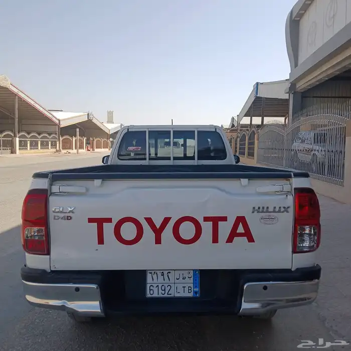 هايلوكس غماره 2024 ديزل مكينه 2800 قير اوتوماتيك - دبل 15