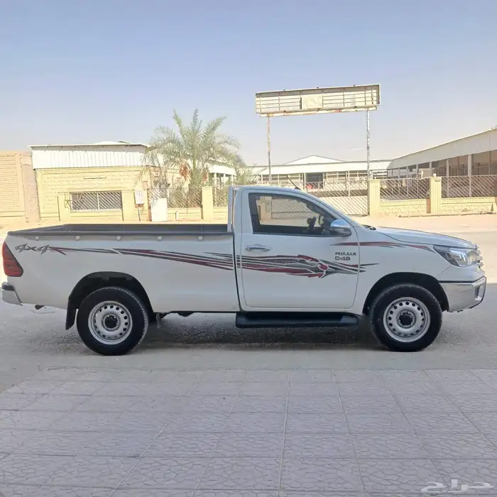 هايلوكس غماره 2024 ديزل مكينه 2800 قير اوتوماتيك - دبل 4