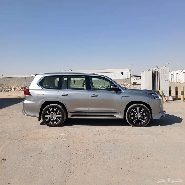 جيب لكزس 2018 LX سعودى - بدى ومحركات شرط 34
