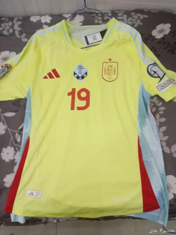 تيشيرت منتخب اسبانيا مع طباعة لامين 0