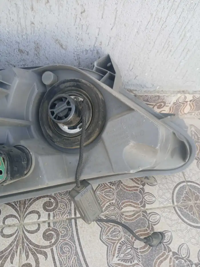 شمعات كامري 2010 للبيع 1