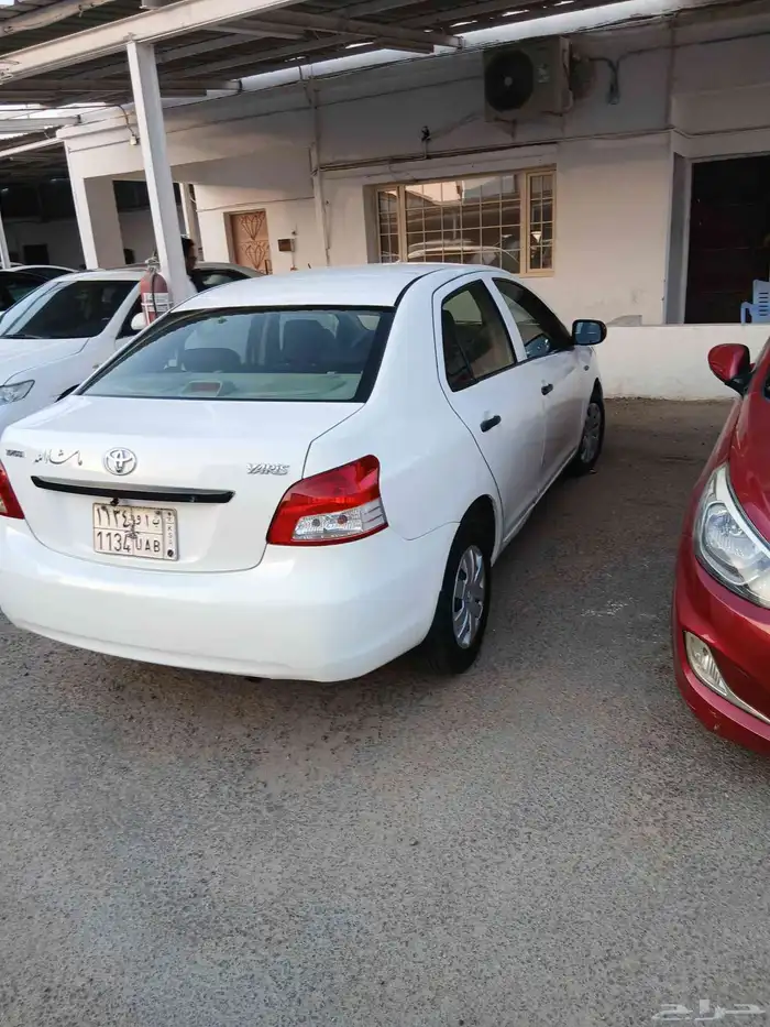 2010تويوتا ياريس مادل قير اتوماتيك 13
