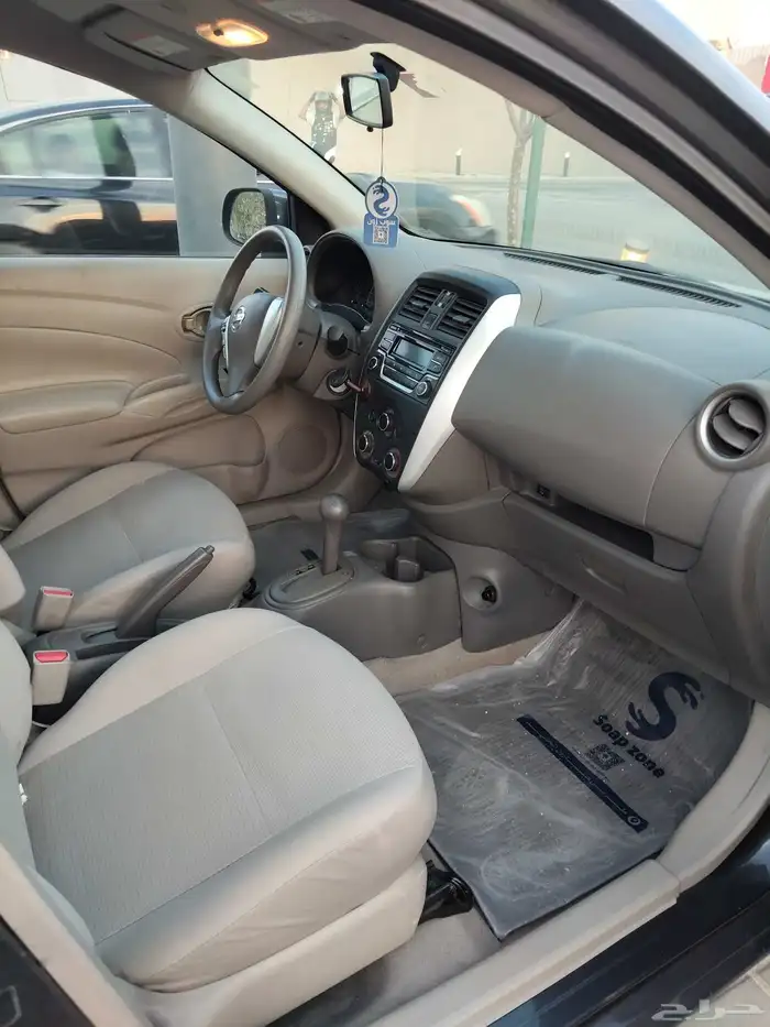 نيسان صني 2021 اللون رمادي 5