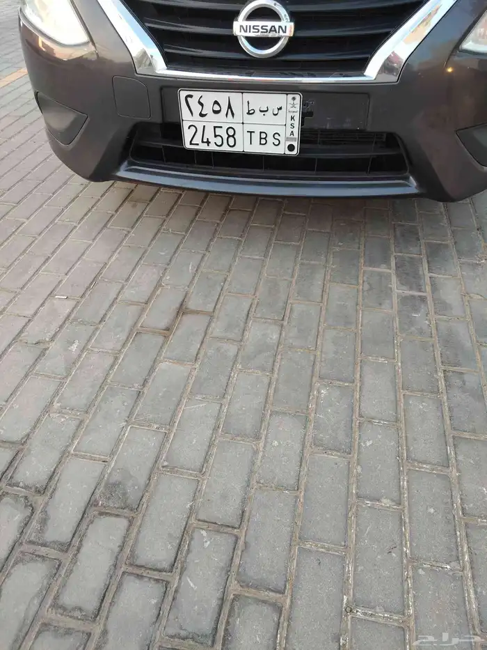 نيسان صني 2021 اللون رمادي 4