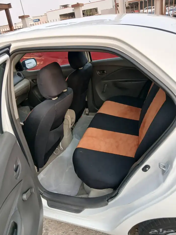 2010تويوتا ياريس مادل قير اتوماتيك 11