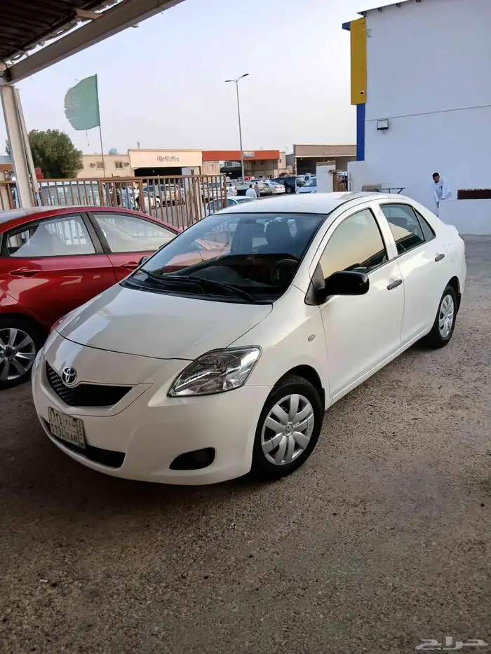 2010تويوتا ياريس مادل قير اتوماتيك 9