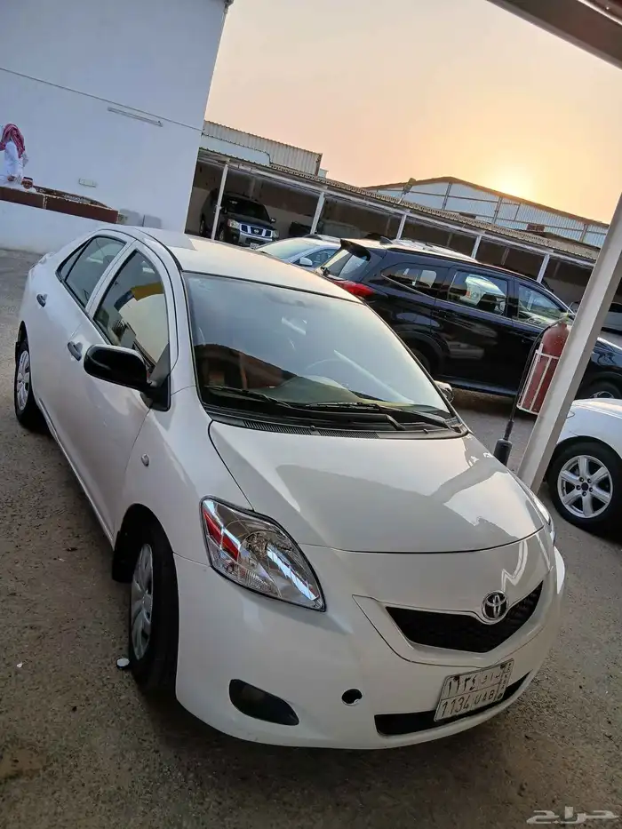 2010تويوتا ياريس مادل قير اتوماتيك 14