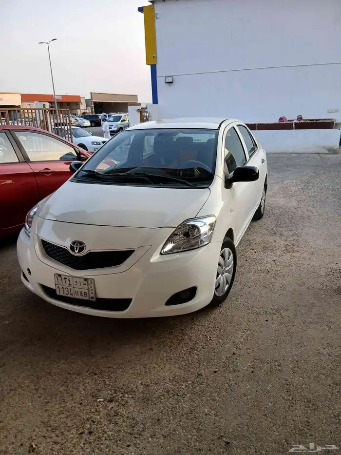 2010تويوتا ياريس مادل قير اتوماتيك 8