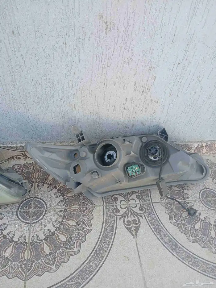 شمعات كامري 2010 للبيع 2