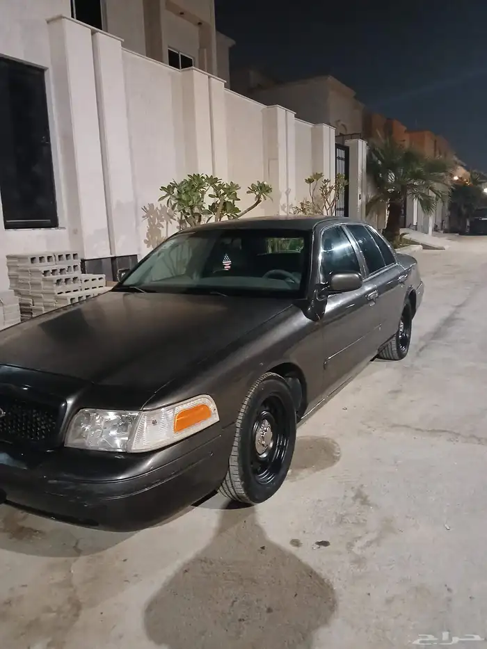 فورد كراون فكتوريا موديل2001 مدني 3