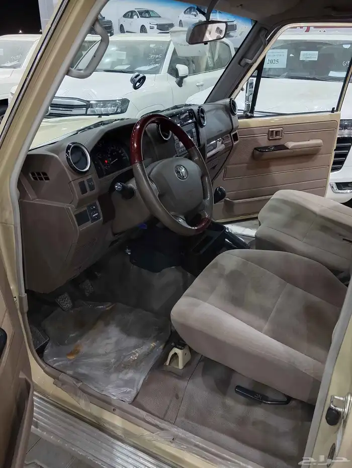 للبيع تويوتا شاص 2022 سعودي رفرف فل كامل شرط بدي ومحركات 18