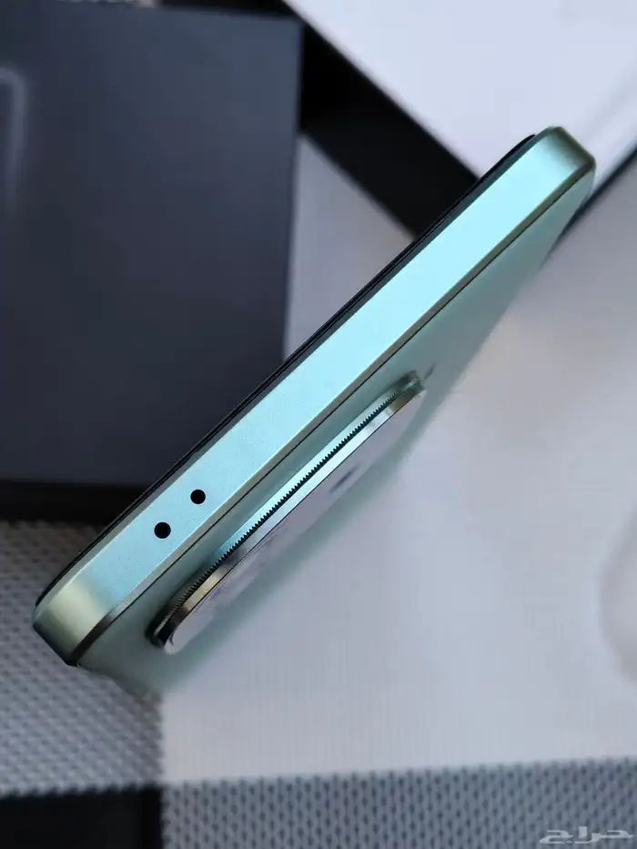 iqoo z9 5g نسخه الشرق الأوسط 3