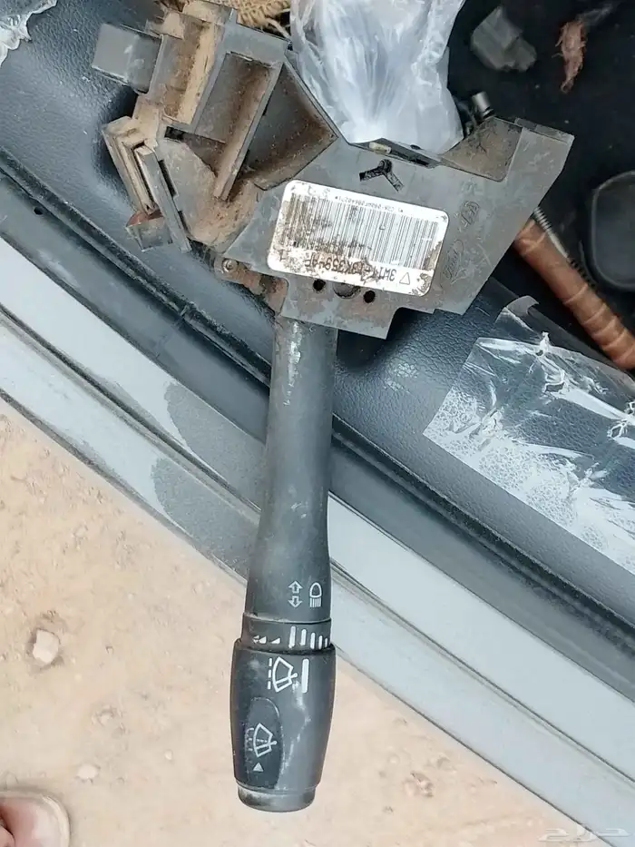 قطع غيار فورد فكتوريا ومركيز بوبه شمعات اصطب ديكورات حساسات 18