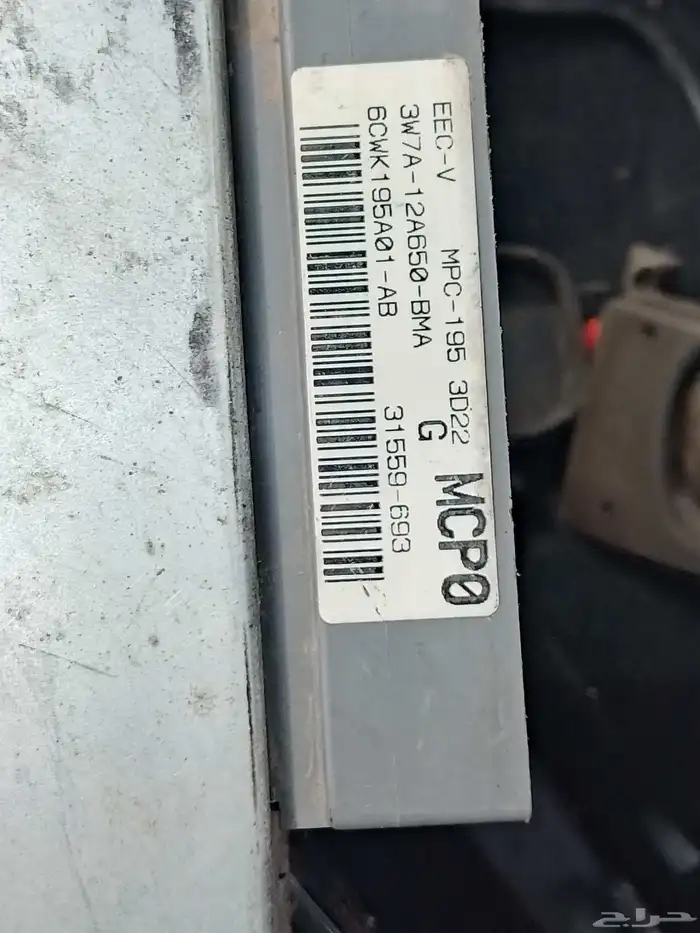 قطع غيار فورد فكتوريا ومركيز بوبه شمعات اصطب ديكورات حساسات 13