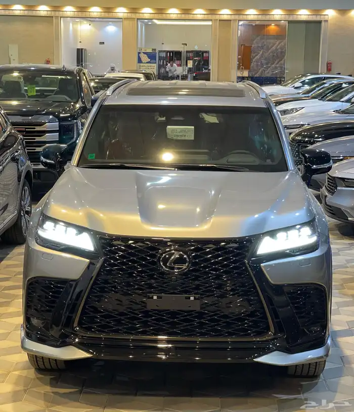 لكزس اف سبورت الساير 2025 12