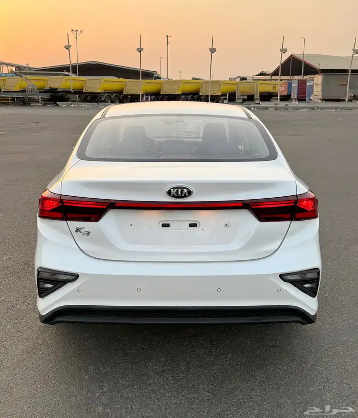 كيا K3 سيراتو 2021 فل بدون فتحه بحالة الوكاله للبيع 4
