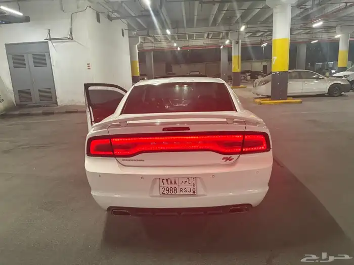 للبيع دوج 2014 ممشى 300 الف سيارات لا تشكى من اي حاجة 2