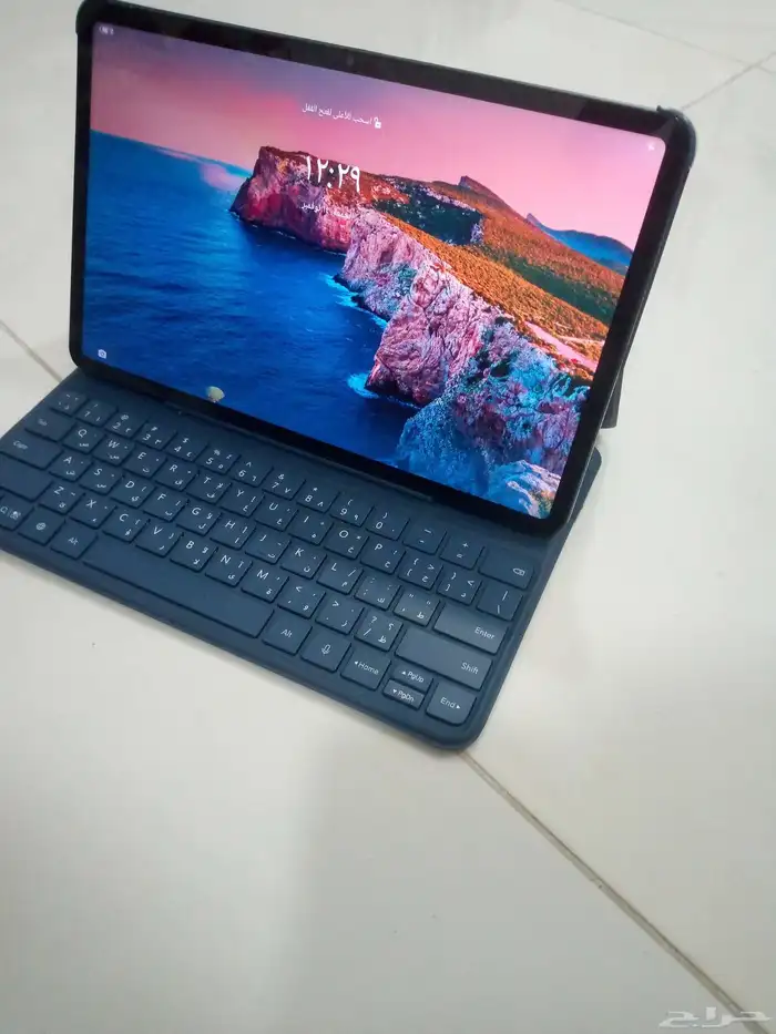 للبيع تابلت هونر شبه جديد 1