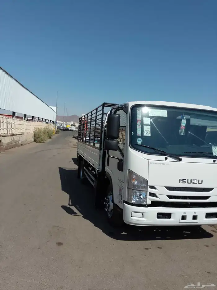 دينا ايسوزو للبيع 2025مكينه 5200 5متر تجميع اليابان 4