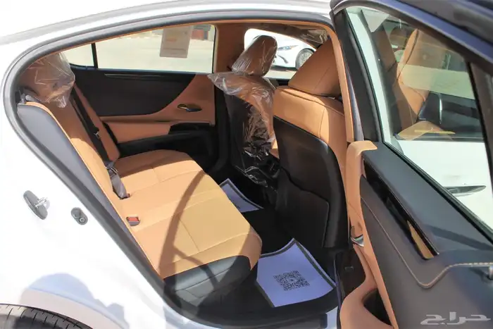 لكزس es 300 هايبرد 2024(ممشى 15 الف فقط) 1