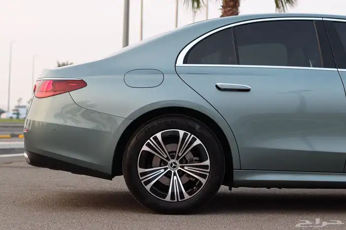 مرسيدس E200 شبه زيرو 5