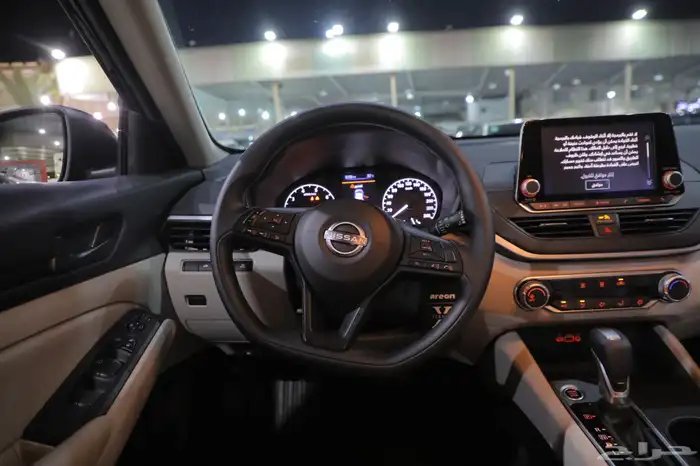 نيسان التيما استاندر اسود 2025 شبه الجديد 11