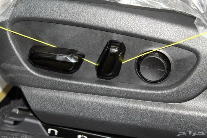 لكزس - ES250 AA-خليجي-2025-جناح-تشغيل عن بعد-ازياق جانبيه 22