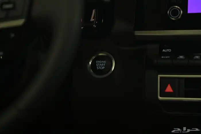 كامري LE فتحة بنزين 2025 جديد اسود 12