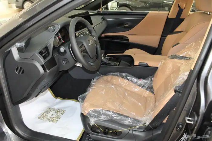 لكزس - ES250 AA-خليجي-2025-جناح-تشغيل عن بعد-ازياق جانبيه 15